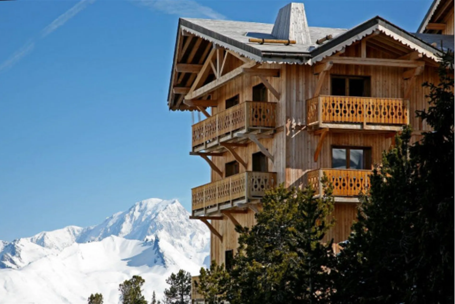 Chalet-Arc-2000-REF9986787