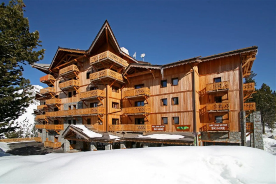 Chalet-Arc-2000-REF9986787